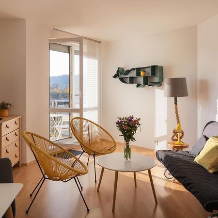 Sunny Apartment In Modrany By Prague Days Ngoại thất bức ảnh